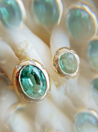 DUO LUXE L'ENVOUTANTE - 9 karat solid Gold Emeralds & Natural Diamonds ring